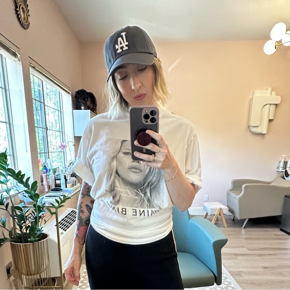 Meet your Posher, Marissa - Picture 2 of 2